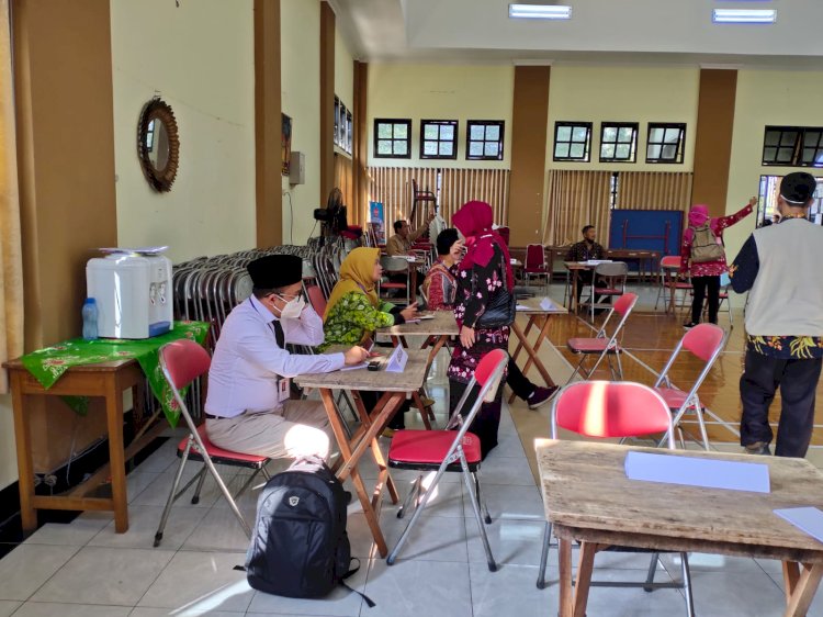 Monitoring Ujian Perangkat Desa Jomboran dan Semangkak Kec.Klaten Tengah