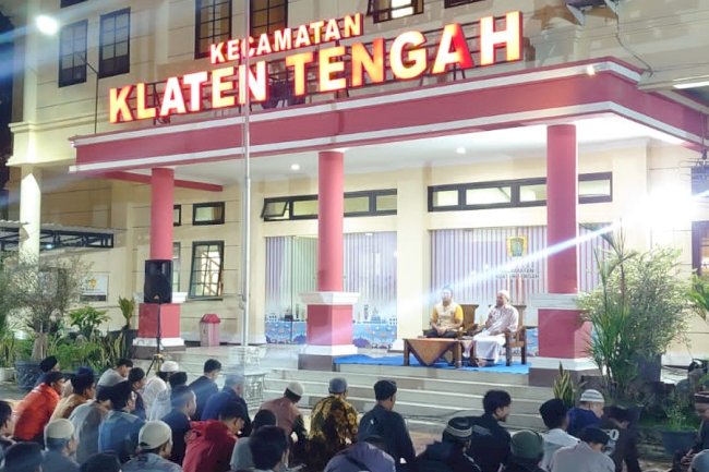 Sholat Subuh Berjama'ah bersama Forkompimcam Klaten Tengah