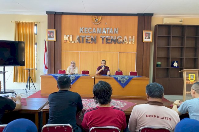 Rapat Koordinasi (Rakoor) Persiapan Penilaian Evaluasi Kinerja Kecamatan (EKK) yang dilanjutkan dengan Gerakan Jumat Bersih pada hari Jumat, 18 September 2026 di lingkungan Kantor Kecamatan Klaten Tengah.